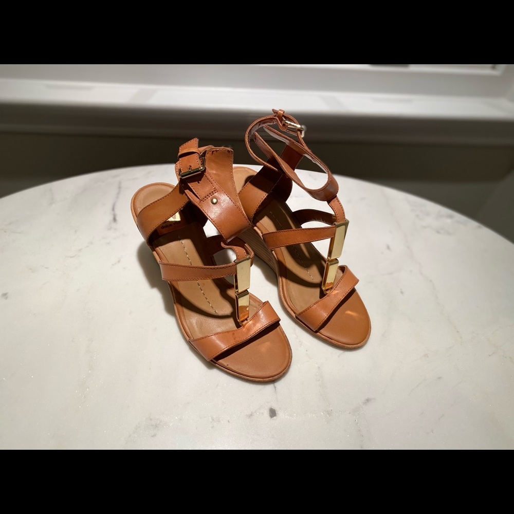 Dolce vita sandals